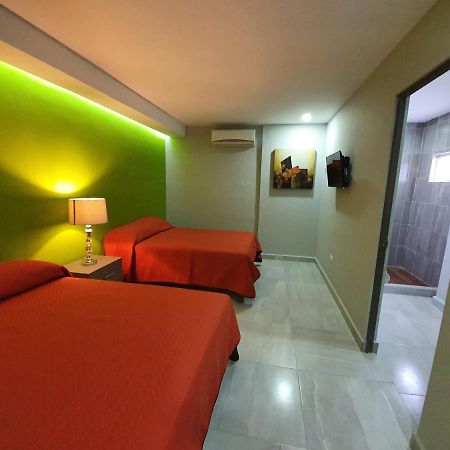 Hotel Hc Express Monterrey Zewnętrze zdjęcie