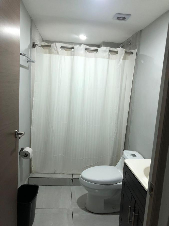Hotel Hc Express Monterrey Zewnętrze zdjęcie